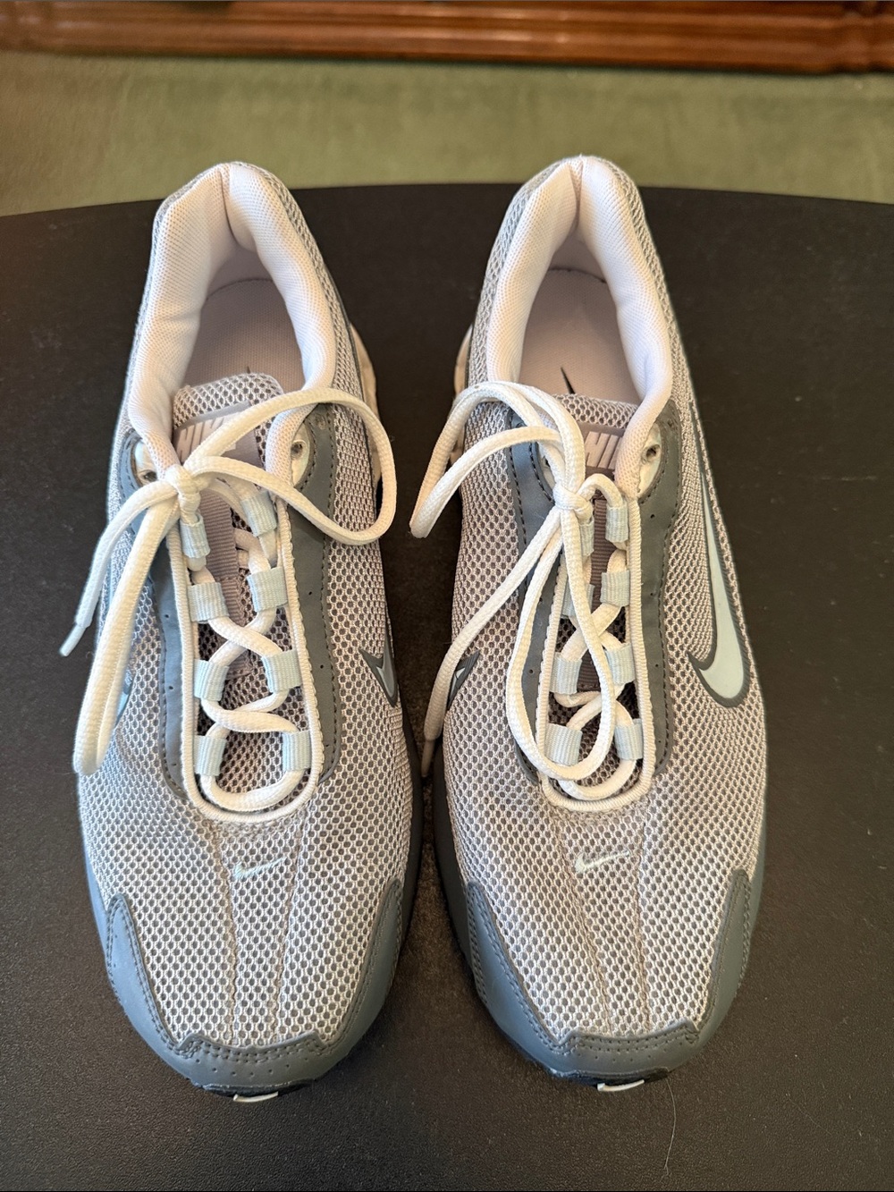 Women’s Size 9 Nike Torch 3 Light Grey Mesh Trainers with White Swoosh
